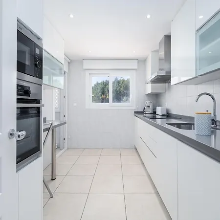 Beautiful 2 Bed Playas Del Duque + Parking Rdr294 *