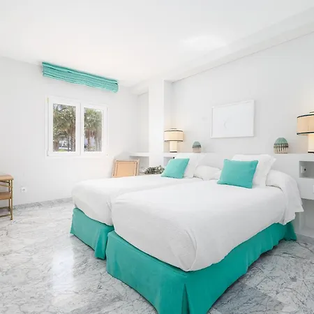 Apartment Beautiful 2 Bed Playas Del Duque + Parking Rdr294