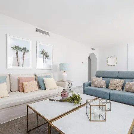 Beautiful 2 Bed Playas Del Duque + Parking Rdr294