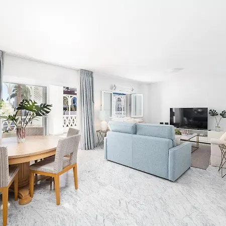 Beautiful 2 Bed Playas Del Duque + Parking Rdr294 * Marbella